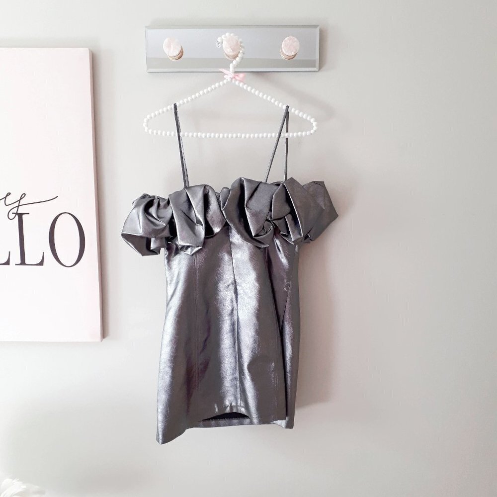 NWT Zara metallic silver shine effect voluminous ruffle detail mini dress, M - Picture 10 of 10